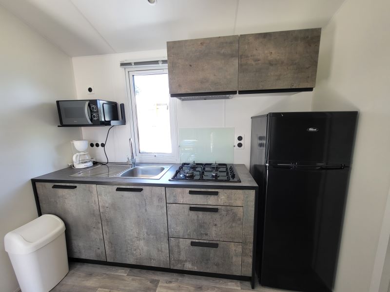 Cuisine aménagée dans mobil-home
